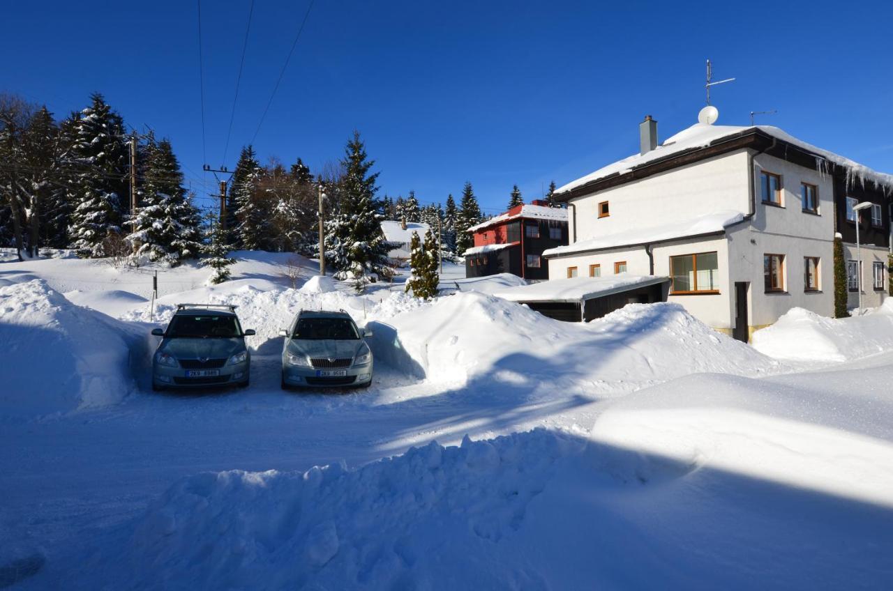 Naproti Klinovci Villa Jachymov Bagian luar foto